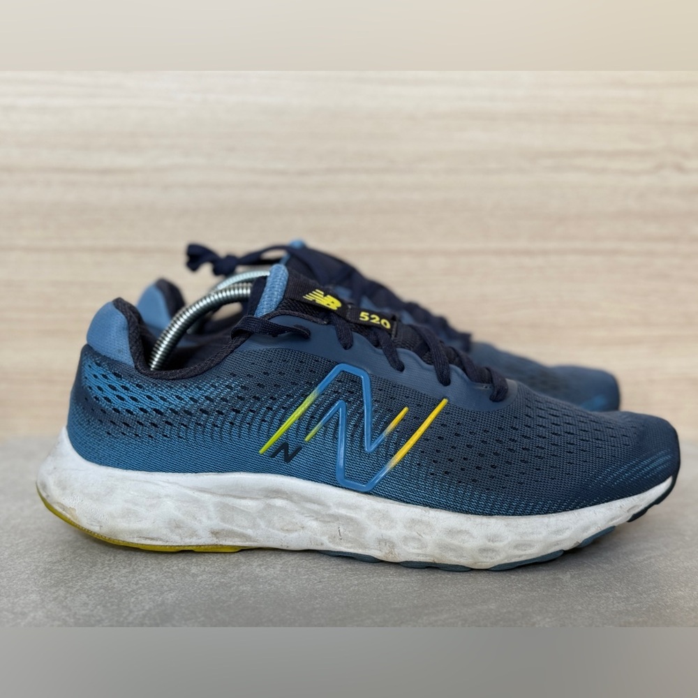 New Balance 520 running shoes
